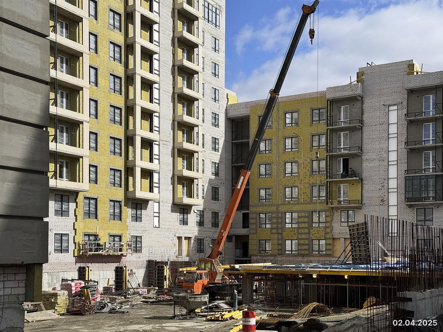 Апрель 2025